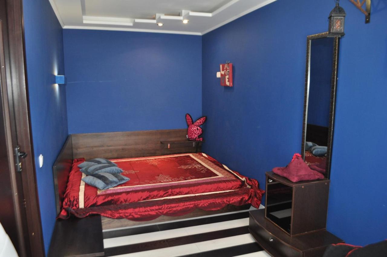 Dwell Apartments Apartment *